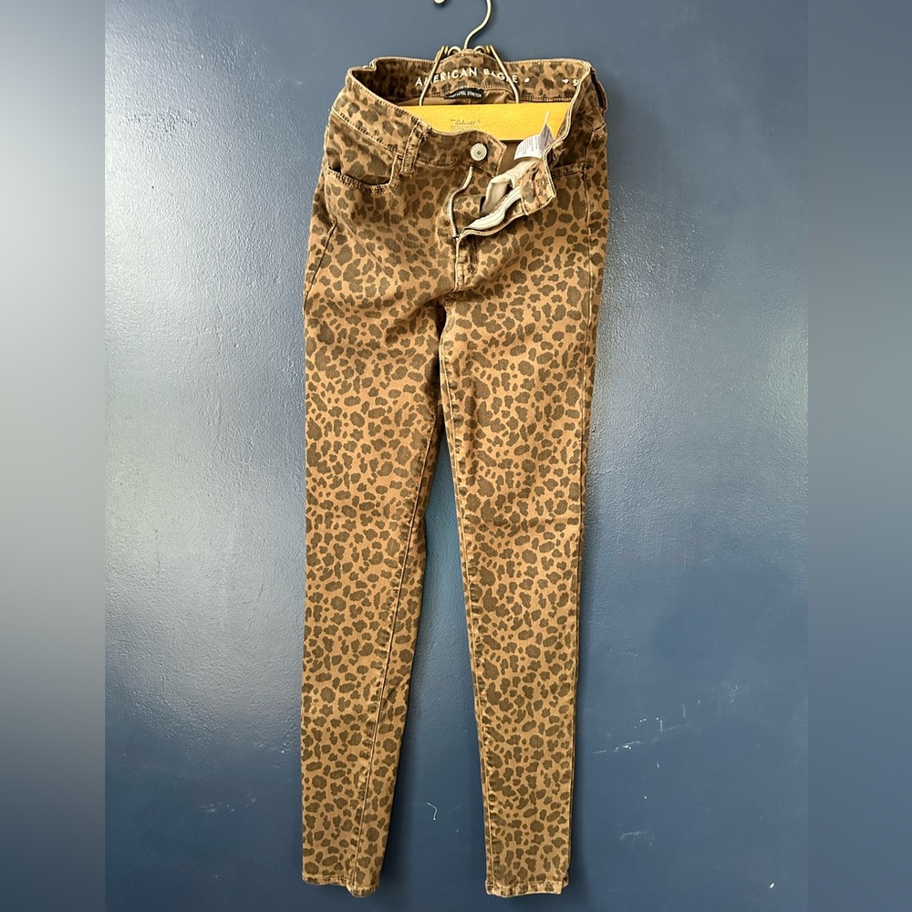 American Eagle Outfitters Leopard Print Super Hi-Rise Jegging